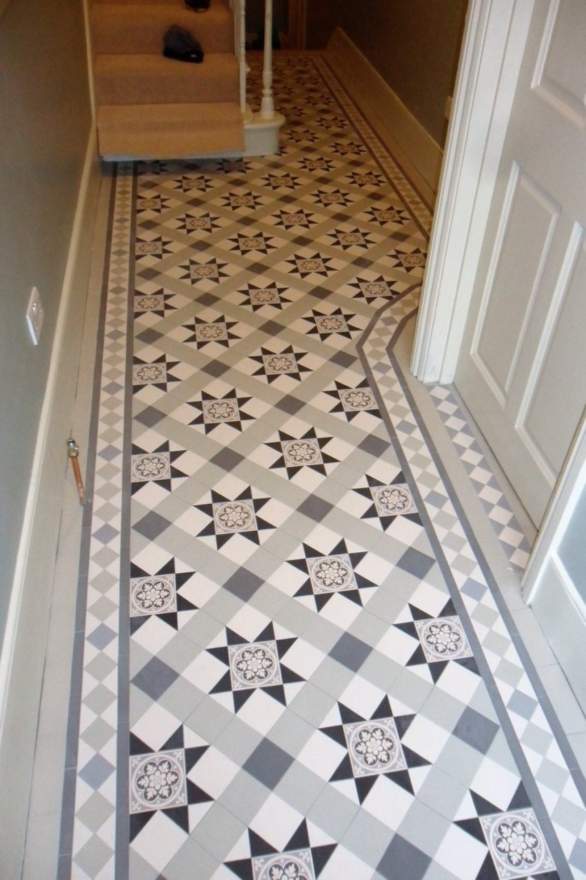 Victorian Style bathroom wall & floor tiles.North London | Specialist